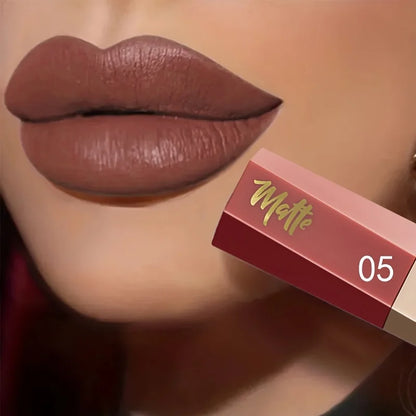 Rouge à Lèvres Liquide Mat Velours – Longue Tenue, Waterproof & Confort Léger