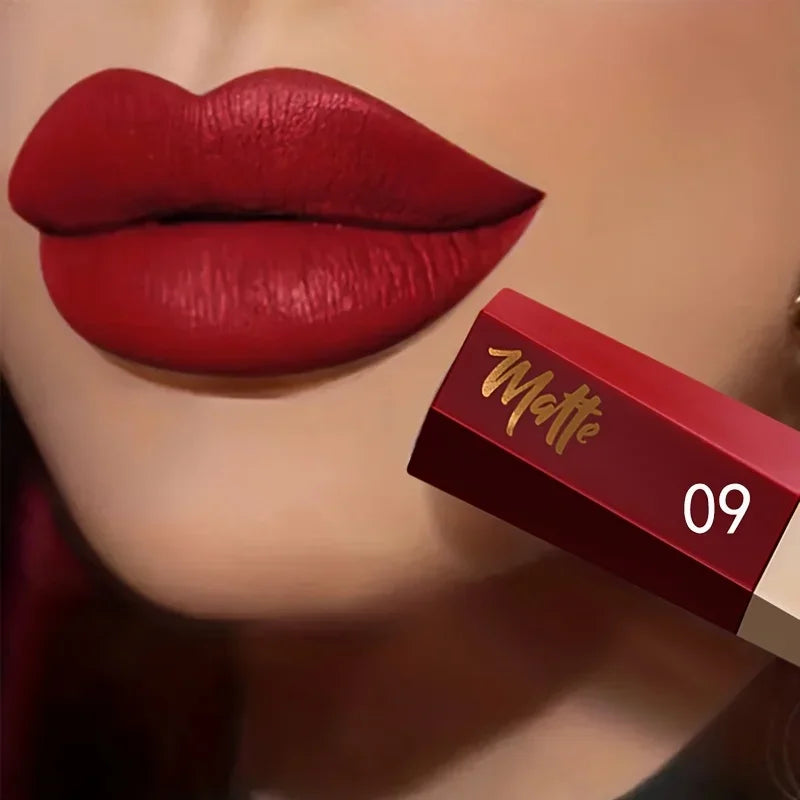 Rouge à Lèvres Liquide Mat Velours – Longue Tenue, Waterproof & Confort Léger